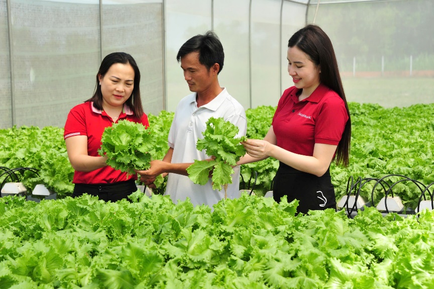 Từ nguồn vốn vay của Agribank, nhiều cá nhân, hộ gia đình đã phát triển hiệu quả mô hình sản xuất kinh doanh, thoát nghèo và vươn lên làm giàu Từ nguồn vốn vay của Agribank, nhiều cá nhân, hộ gia đình đã phát triển hiệu quả mô hình sản xuất kinh doanh, thoát nghèo và vươn lên làm giàu