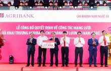 Agribank đồng hành cùng khách hàng và người dân khắc phục thiệt hại sau lũ